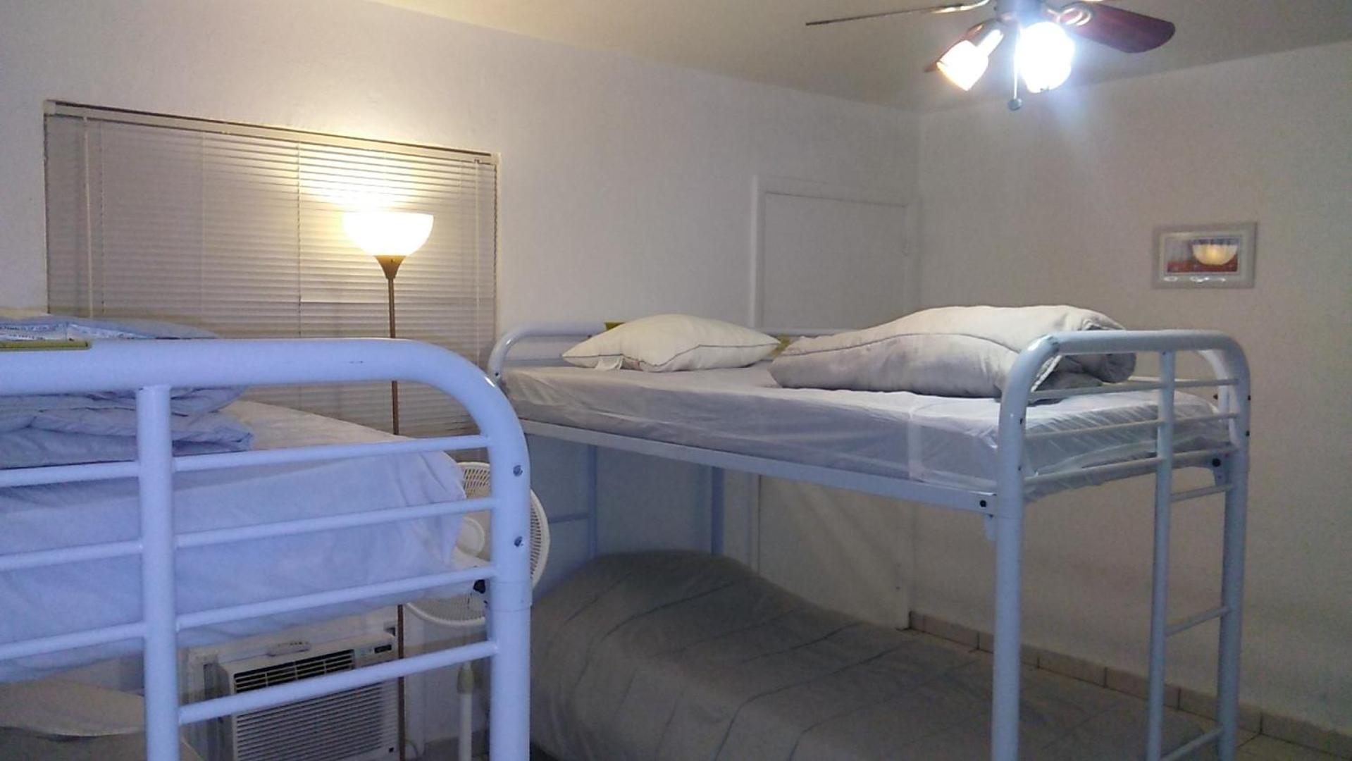 Downtown Hollywood Beach Students' Dorm Pansiyon Dış mekan fotoğraf