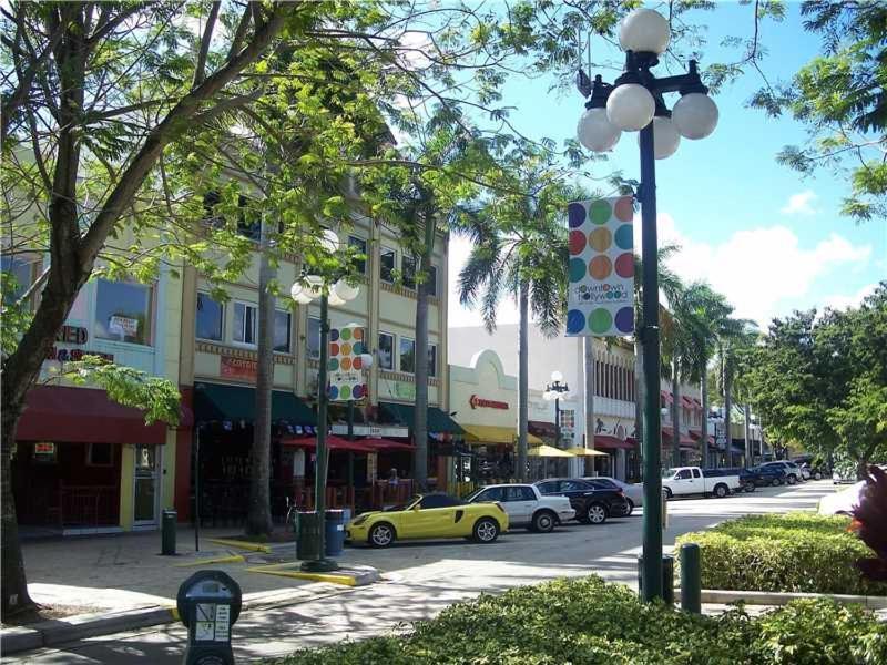 Downtown Hollywood Beach Students' Dorm Pansiyon Dış mekan fotoğraf